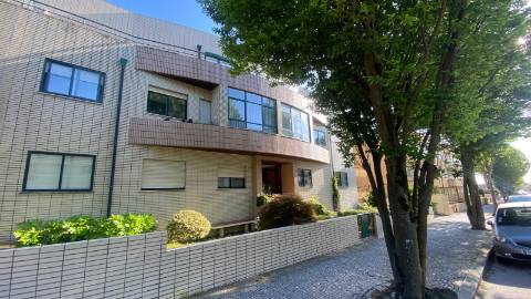 ARRENDADO! Apartamento T1 com Garagem na Avª de Francelos, Valadares