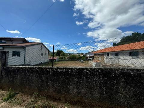 Terreno Para Construção  Venda em Santo Tirso, Couto (Santa Cristina e São Miguel) e Burgães,Santo Tirso