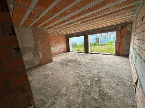 Moradia Geminada T4 Venda em Oliveira do Douro,Vila Nova de Gaia