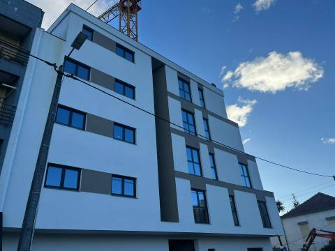 Apartamento T0 Venda em Vila Nova de Famalicão e Calendário,Vila Nova de Famalicão