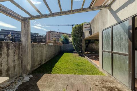 Moradia T5 Venda em Vila Nova de Famalicão e Calendário,Vila Nova de Famalicão