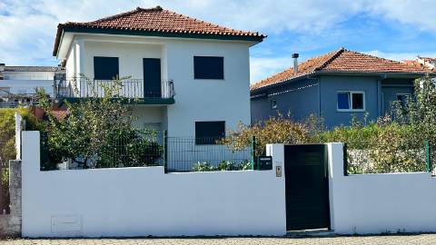 Moradia Isolada T3 Venda em Mafamude e Vilar do Paraíso,Vila Nova de Gaia