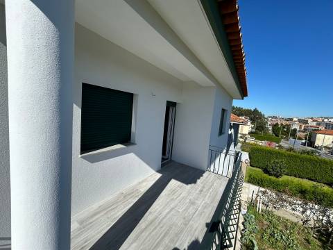 Moradia Isolada T3 Venda em Mafamude e Vilar do Paraíso,Vila Nova de Gaia