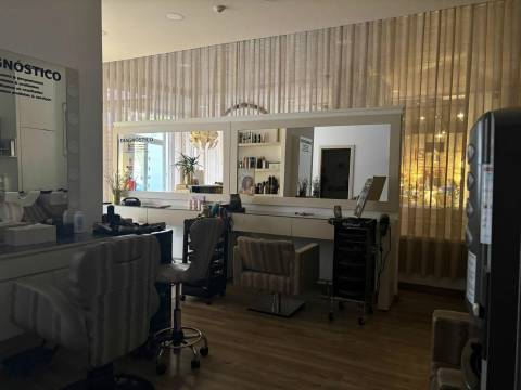 Loja  Arrendamento em Vila Nova de Famalicão e Calendário,Vila Nova de Famalicão