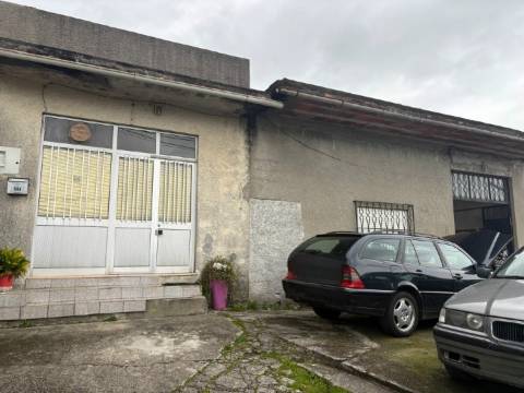 Loja  Venda em Vila Nova de Famalicão e Calendário,Vila Nova de Famalicão