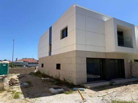 Moradia T3 Venda em Brufe,Vila Nova de Famalicão