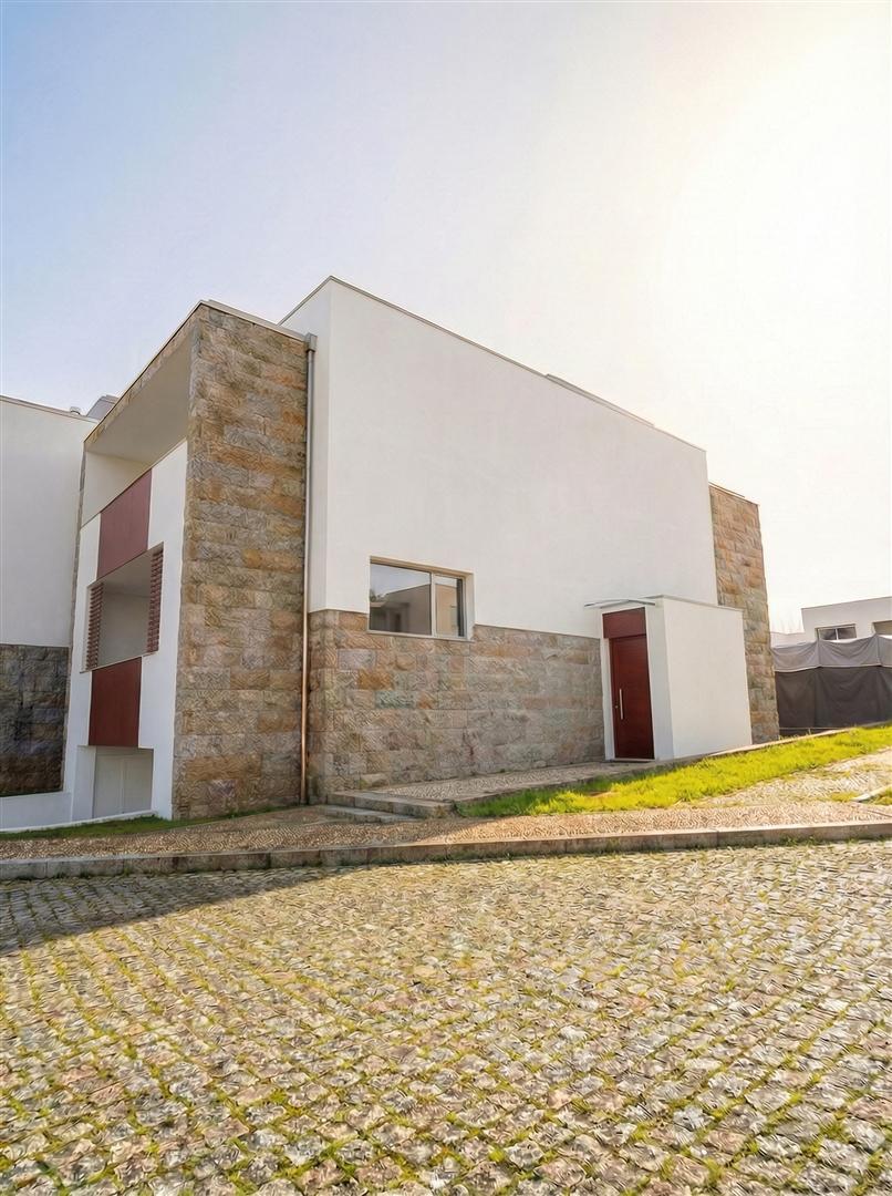 Moradia Geminada T4 Venda em Oliveira do Douro,Vila Nova de Gaia