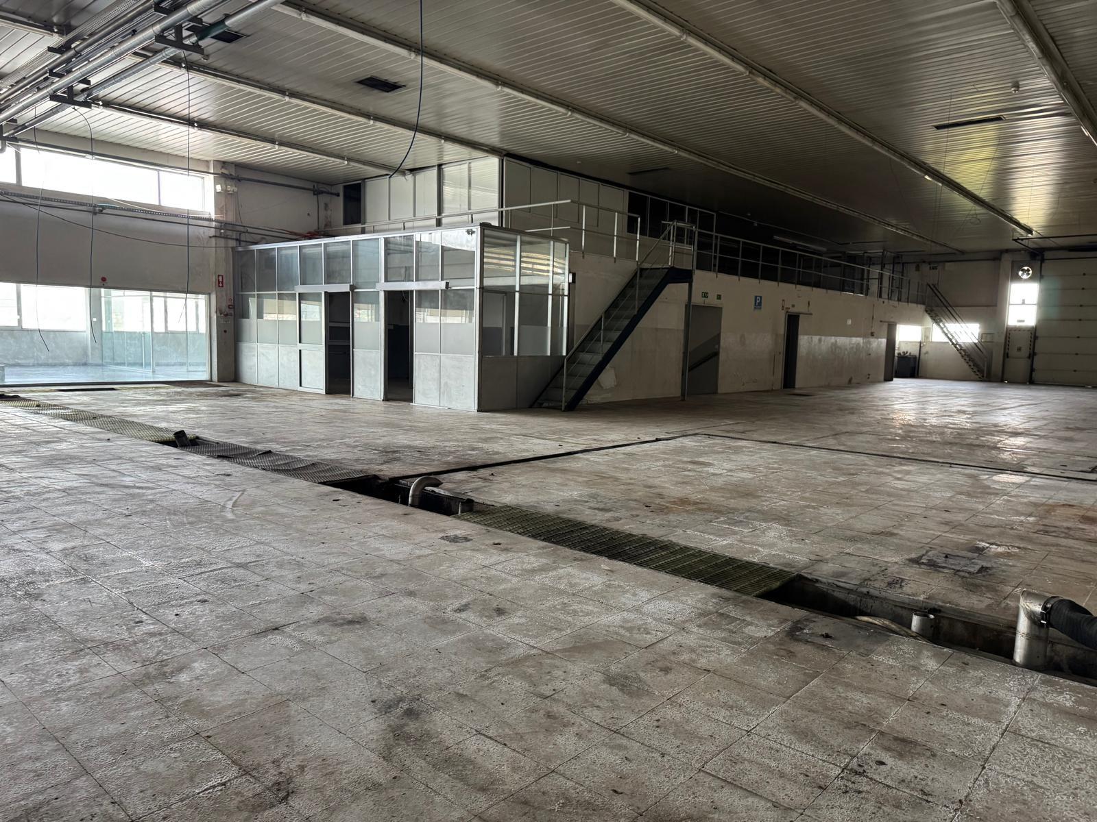 Armazém  Venda em Mogege,Vila Nova de Famalicão