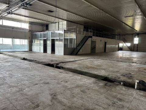 Armazém  Venda em Mogege,Vila Nova de Famalicão