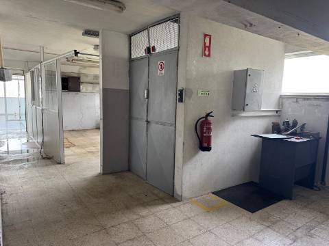 Armazém  Venda em Mogege,Vila Nova de Famalicão