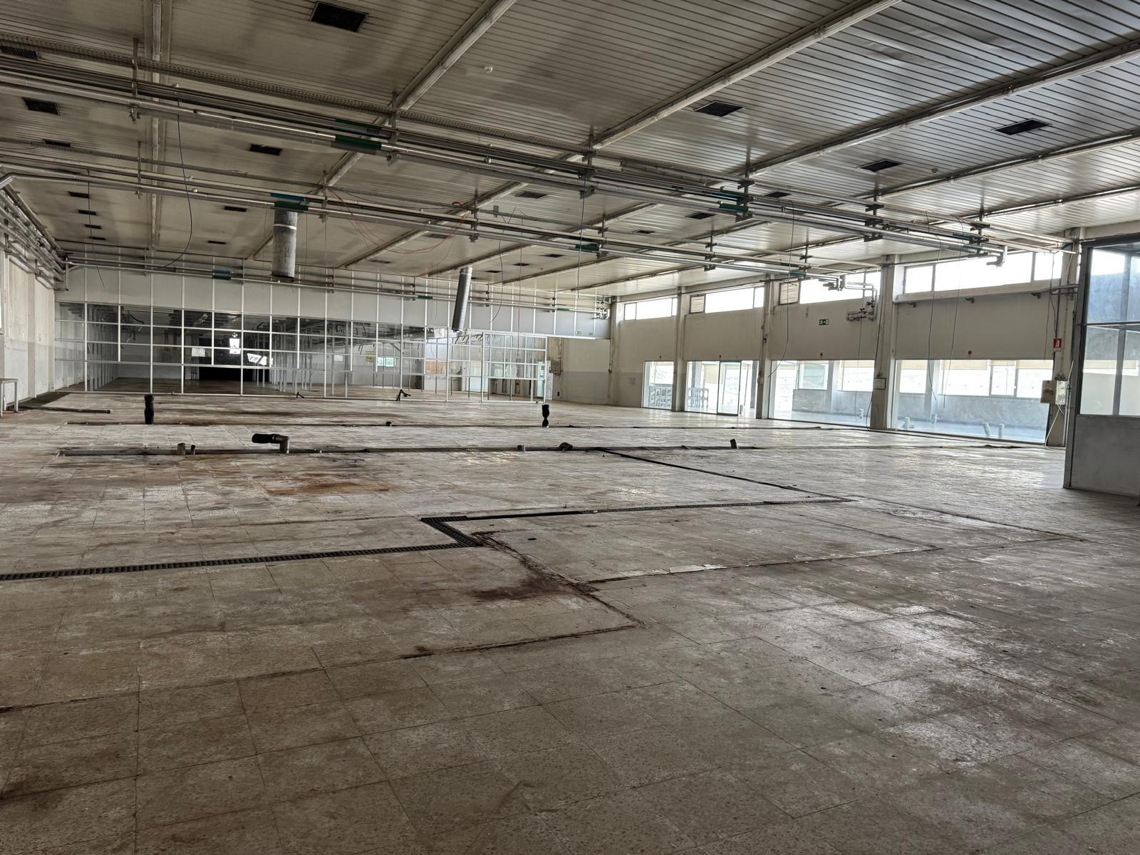 Armazém  Venda em Mogege,Vila Nova de Famalicão