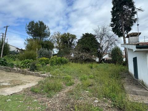 Moradia para Restaurar T3 Venda em Gondar,Guimarães