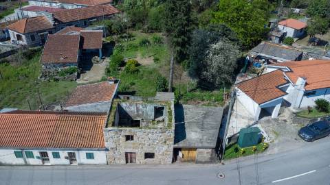Moradia para Restaurar T3 Venda em Gondar,Guimarães