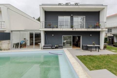 Moradia T3 Venda em Pousada de Saramagos,Vila Nova de Famalicão