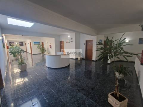 Residencial T5 Venda em Almodôvar e Graça dos Padrões,Almodôvar