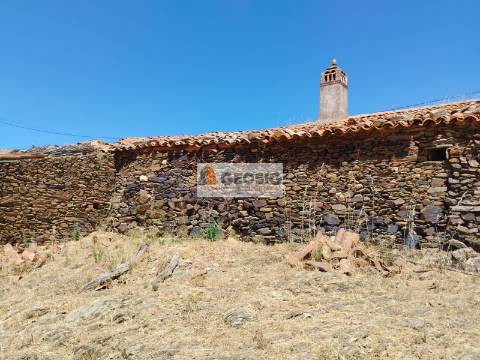 Moradia para Restaurar T2 Venda em Ameixial,Loulé