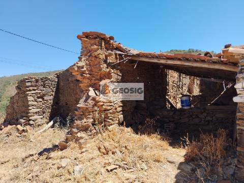 Moradia para Restaurar T2 Venda em Ameixial,Loulé