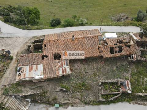Moradia para Restaurar T2 Venda em Ameixial,Loulé