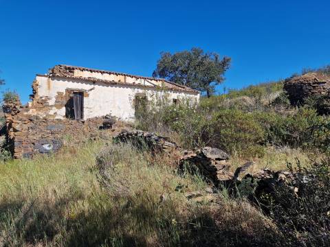 Moradia para Restaurar T2 Venda em Ameixial,Loulé