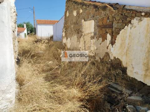 Moradia Devoluta T2 Venda em Martim Longo,Alcoutim