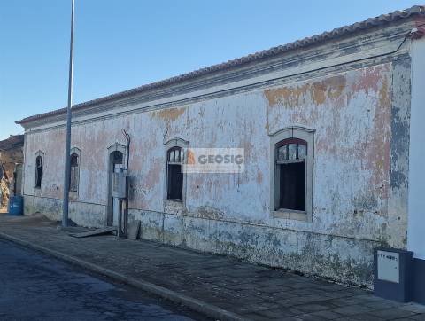 Moradia para Restaurar T9 Venda em Entradas,Castro Verde