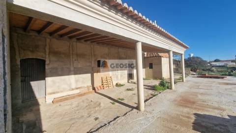 Moradia para Restaurar T9 Venda em Entradas,Castro Verde