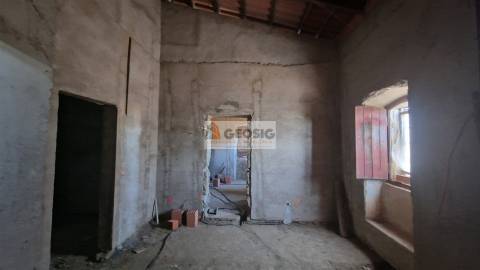 Moradia para Restaurar T9 Venda em Entradas,Castro Verde