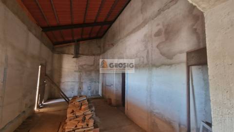 Moradia para Restaurar T9 Venda em Entradas,Castro Verde