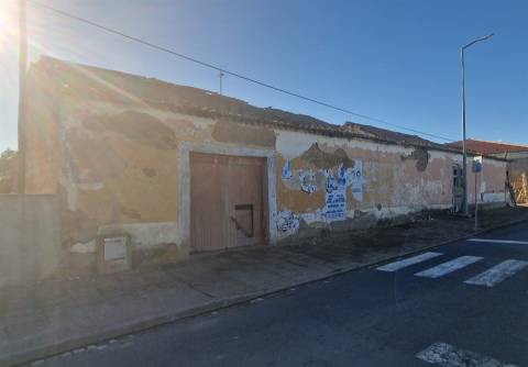 Moradia para Restaurar T9 Venda em Entradas,Castro Verde