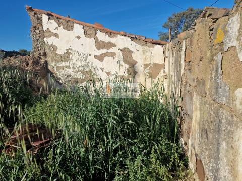Moradia Devoluta T2 Venda em São Marcos da Ataboeira,Castro Verde