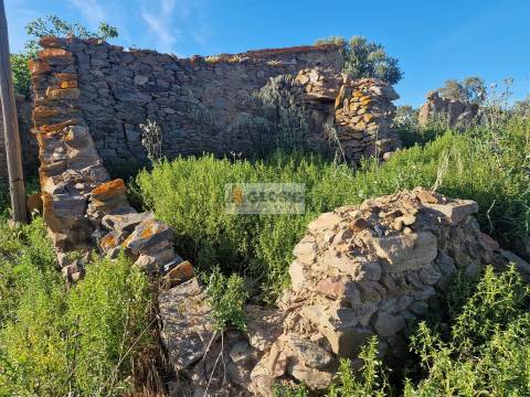 Moradia Devoluta T2 Venda em São Marcos da Ataboeira,Castro Verde