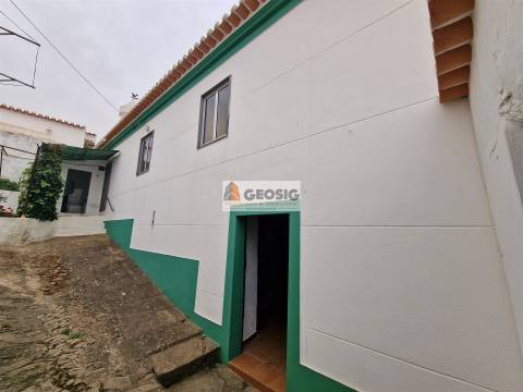 Moradia Geminada T2 Venda em Santa Cruz,Almodôvar