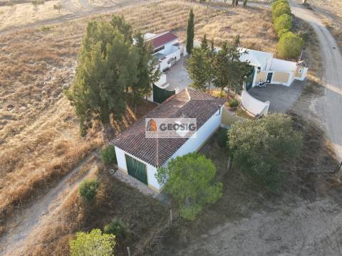 Quintinha T2 Venda em Almodôvar e Graça dos Padrões,Almodôvar