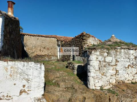 Quinta T2+1 Venda em Santa Clara-a-Nova e Gomes Aires,Almodôvar