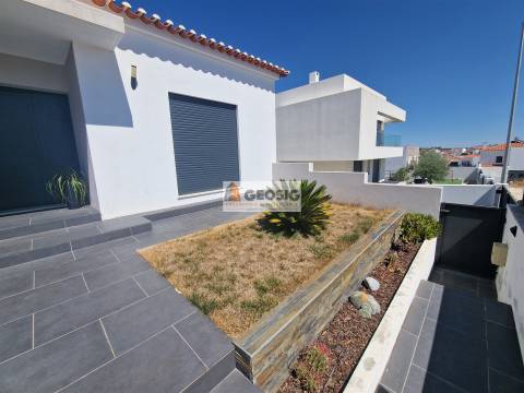 Moradia T4 Venda em Almodôvar e Graça dos Padrões,Almodôvar