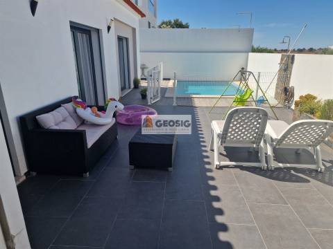 Moradia T4 Venda em Almodôvar e Graça dos Padrões,Almodôvar