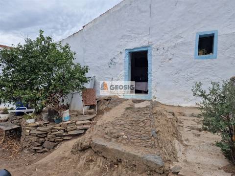 Moradia Geminada T1 Venda em Santa Clara-a-Nova e Gomes Aires,Almodôvar