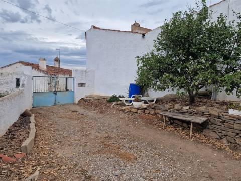 Moradia Geminada T1 Venda em Santa Clara-a-Nova e Gomes Aires,Almodôvar