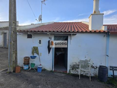 Moradia Geminada T1+1 Venda em Almodôvar e Graça dos Padrões,Almodôvar