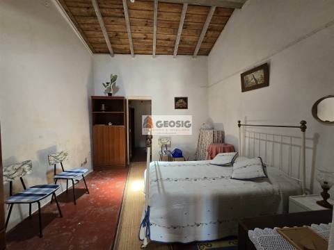 Moradia Geminada T1+1 Venda em Almodôvar e Graça dos Padrões,Almodôvar