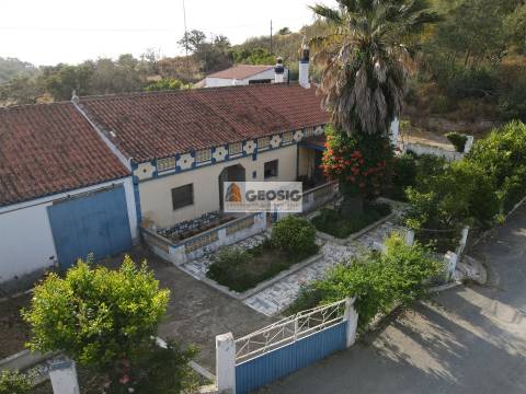 Moradia Isolada T4 Venda em São Barnabé,Almodôvar