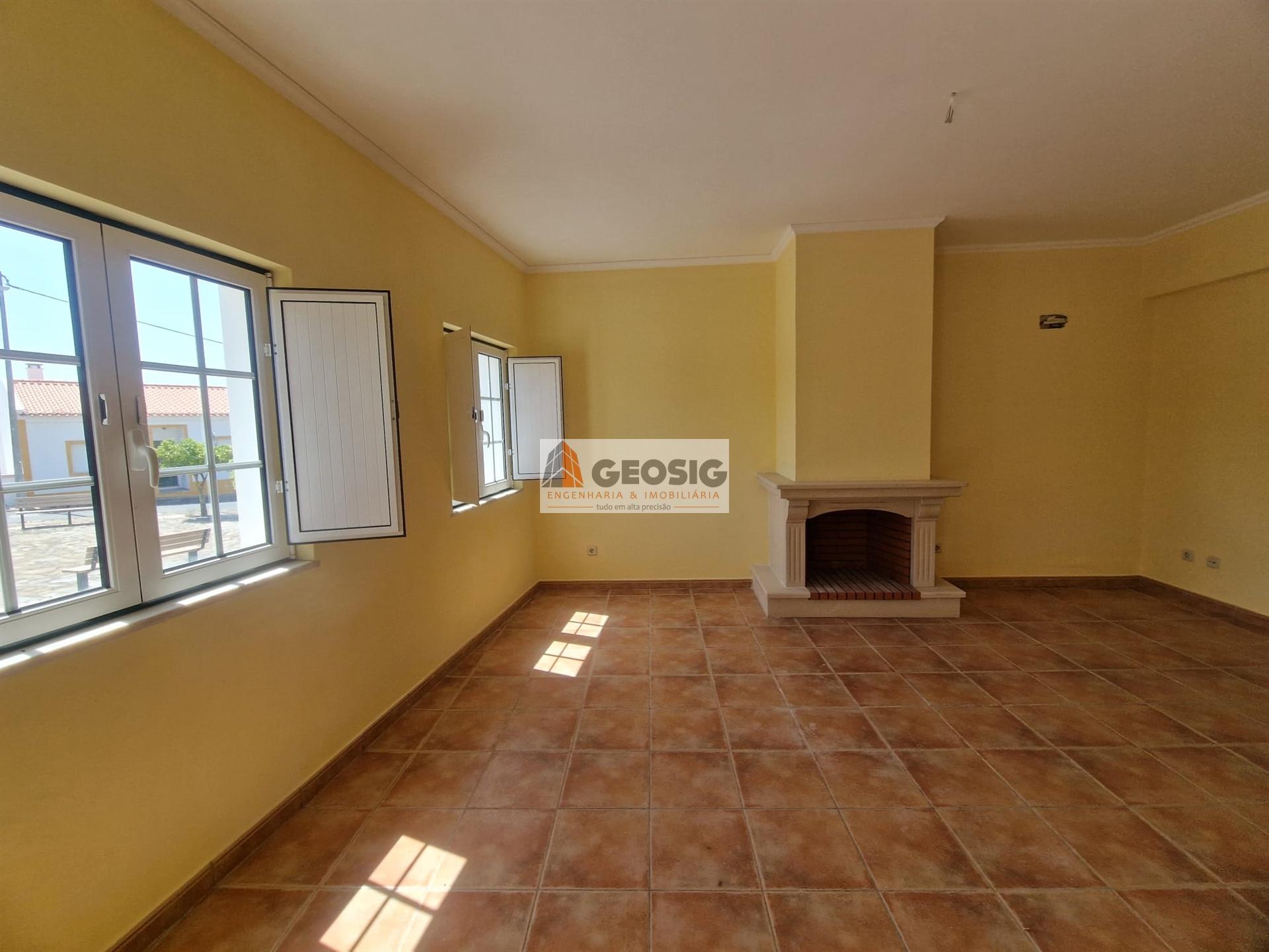 Moradia Geminada T2 Venda em Rosário,Almodôvar