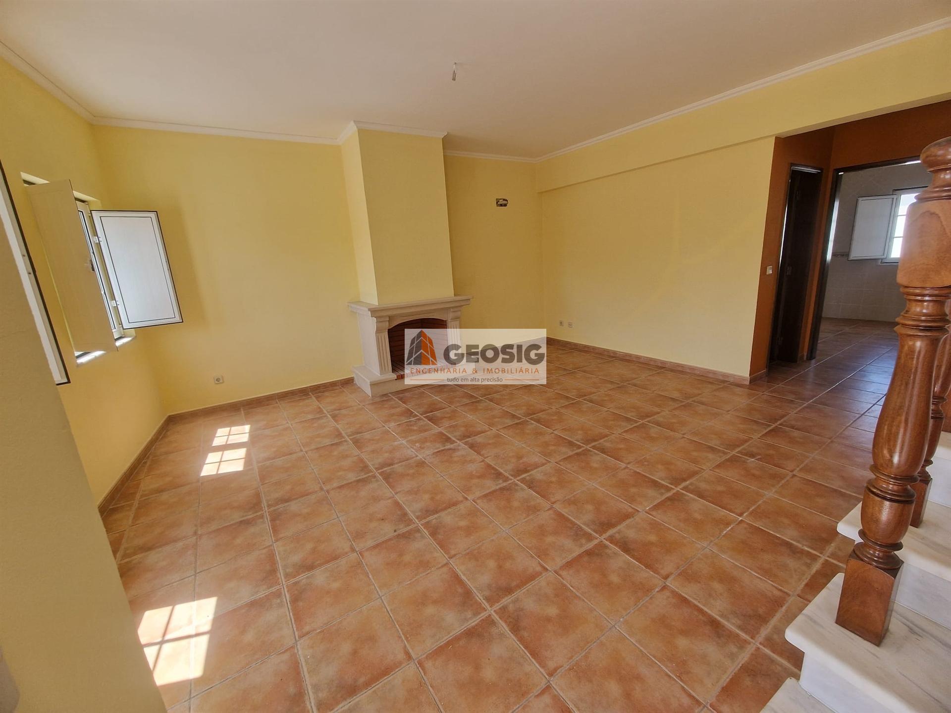 Moradia Geminada T2 Venda em Rosário,Almodôvar