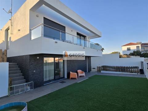 Moradia Isolada T3+1 Venda em Almodôvar e Graça dos Padrões,Almodôvar