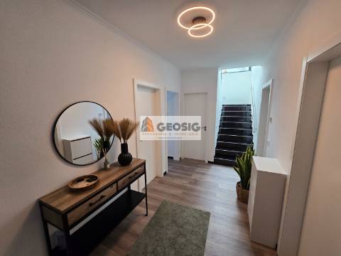 Moradia Isolada T3+1 Venda em Almodôvar e Graça dos Padrões,Almodôvar