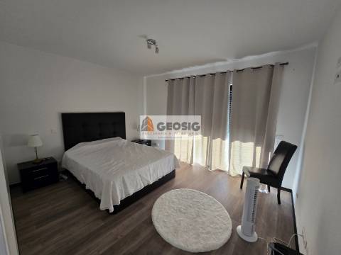 Moradia Isolada T3+1 Venda em Almodôvar e Graça dos Padrões,Almodôvar