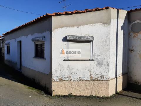 Moradia para Restaurar T2 Venda em Almodôvar e Graça dos Padrões,Almodôvar