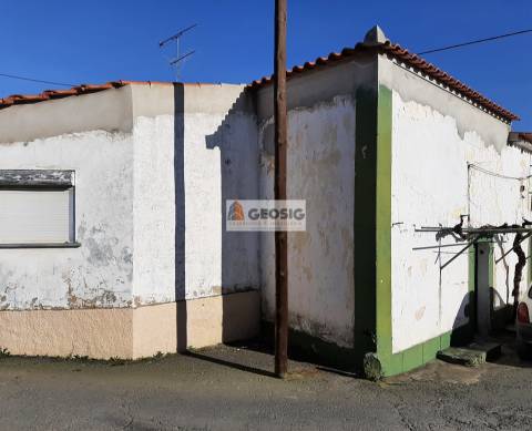 Moradia para Restaurar T2 Venda em Almodôvar e Graça dos Padrões,Almodôvar