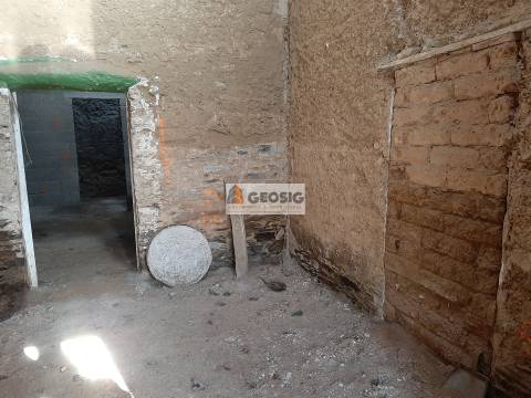 Moradia para Restaurar T2 Venda em Almodôvar e Graça dos Padrões,Almodôvar