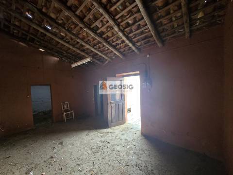 Moradia para Restaurar T1 Venda em Almodôvar e Graça dos Padrões,Almodôvar